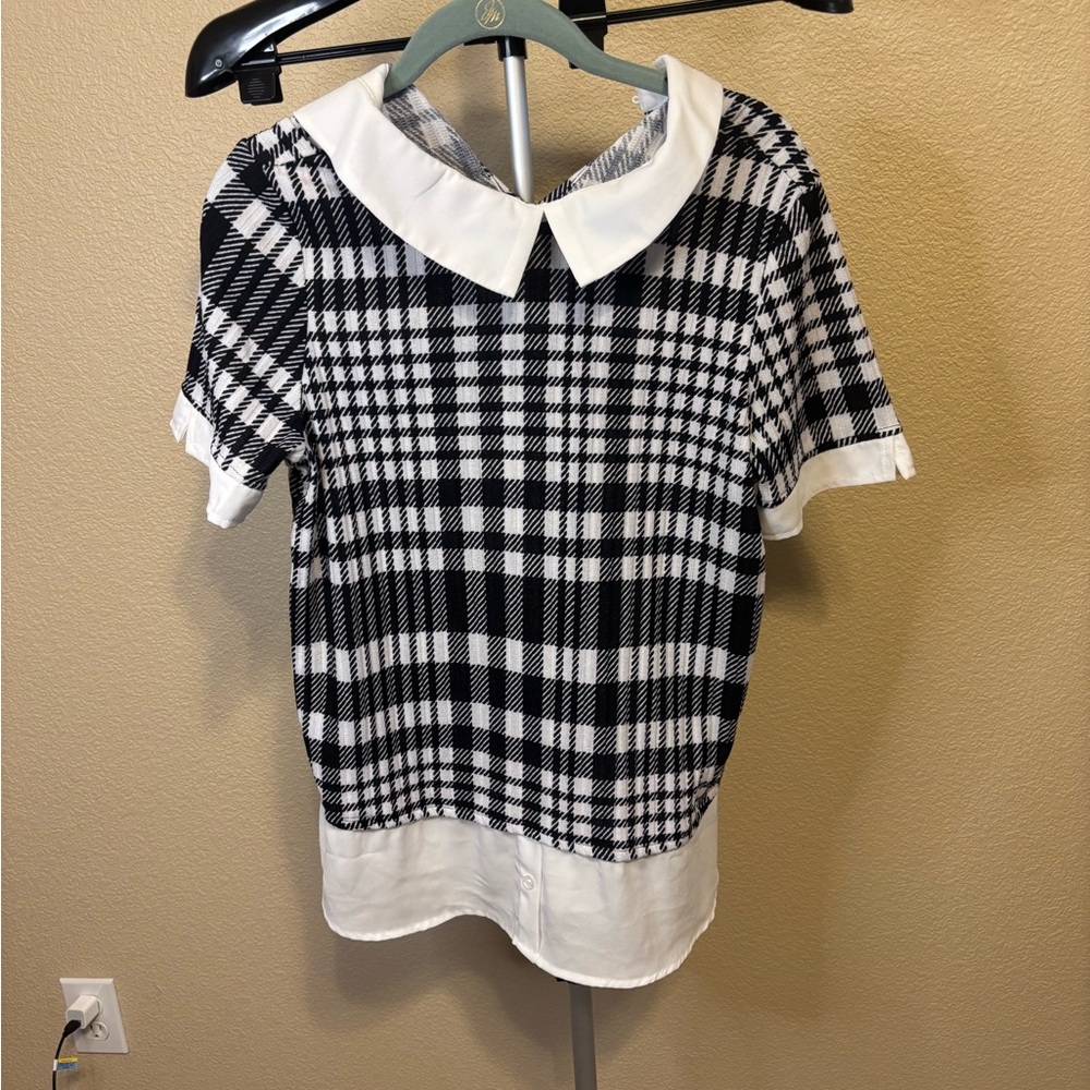 Elegant Black‎ and White Plaid Blouse